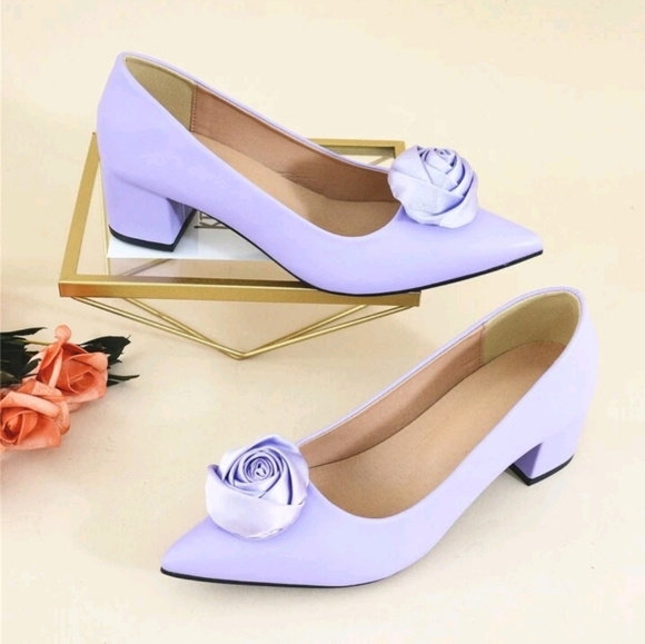 Shoes - Picture 5 of 7